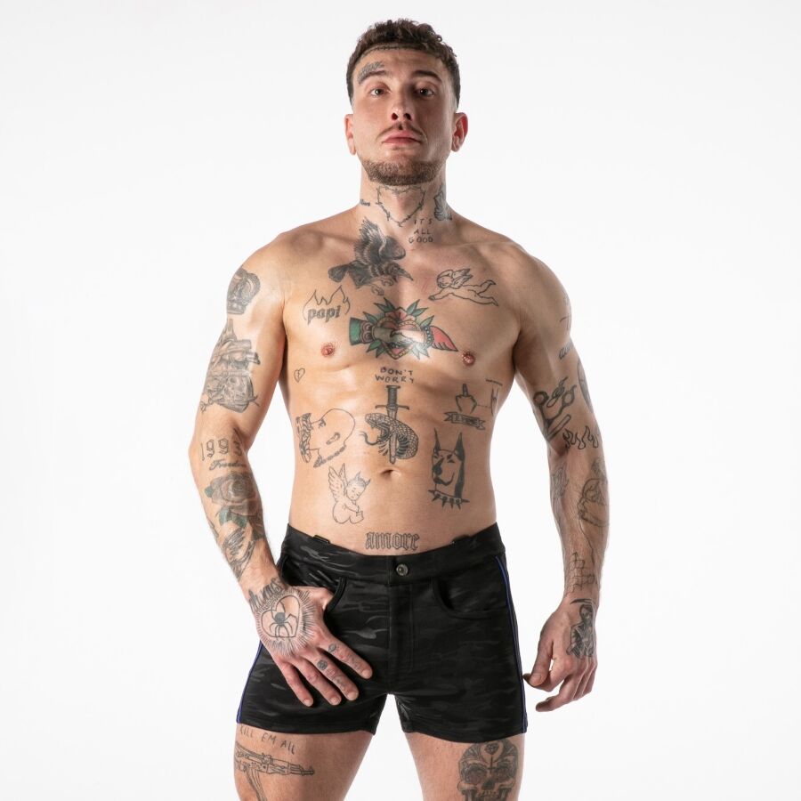 LOCKER GEAR - CAMISETA PRETA CURTA COM ACESSO MILITAR COMPLETO - TAMANHO L