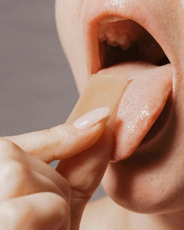 BIJOUX INDISCRETS - TIRAS DE SEXO ORAL LENTO